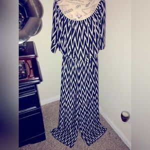 1960s, 70s style wide leg, off-shoulder jumpsuit. Chevron design, Navy/cream.